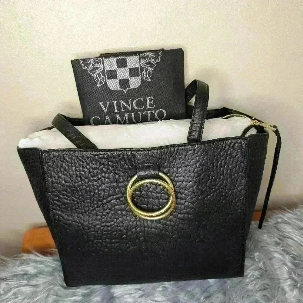 NWT Vince Camuto Livy Tote w/ Duster Soft Genuine Leather gorgeous gold accents